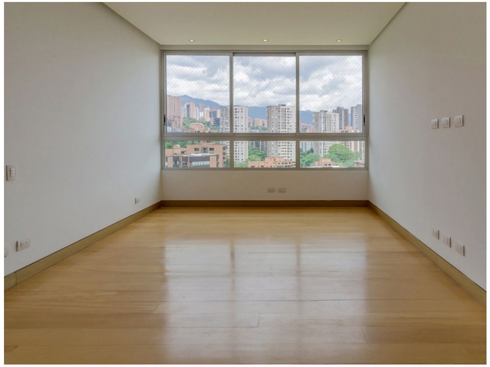 Apartamento en venta en El Poblado, Medellín · foto 12 de 17