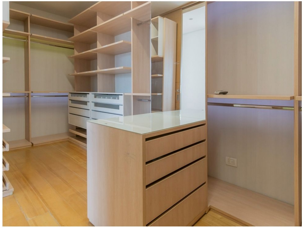 Apartamento en venta en El Poblado, Medellín · foto 14 de 17