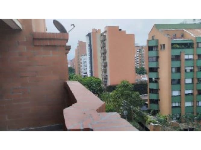 Apartamento de 4 alcobas en venta en Laureles, Medellín, 200 m² · foto 4 de 15