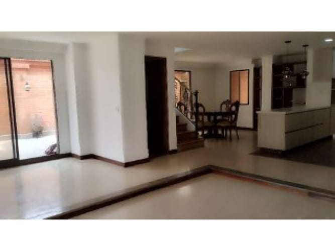 Apartamento de 4 alcobas en venta en Laureles, Medellín, 200 m² · foto 10 de 15