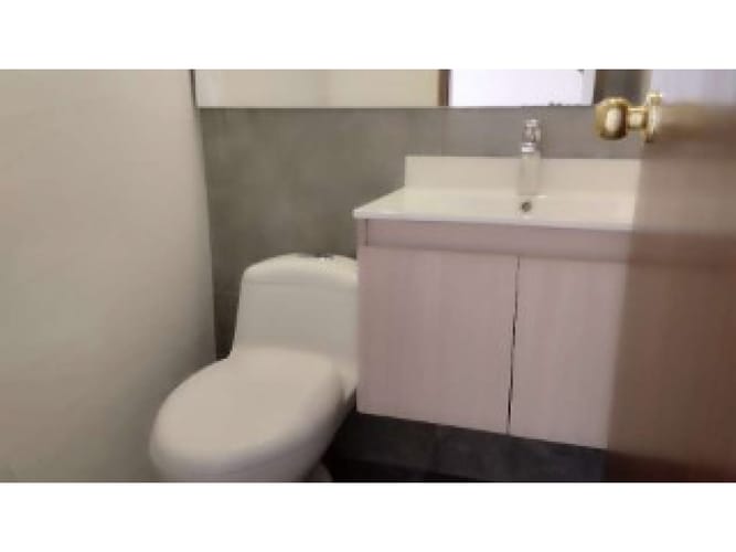 Apartamento de 4 alcobas en venta en Laureles, Medellín, 200 m² · foto 11 de 15