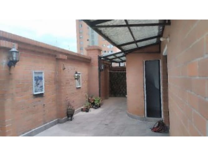 Apartamento de 4 alcobas en venta en Laureles, Medellín, 200 m² · foto 13 de 15