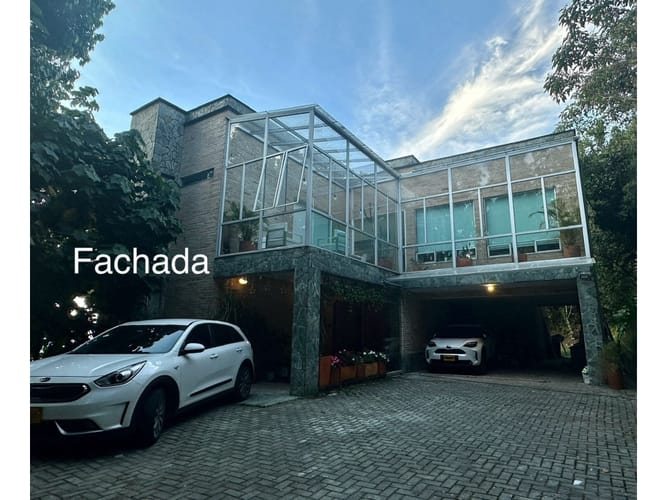 Casa de 4 alcobas en venta en Loma Del Chocho, Envigado, 460 m² · foto 9 de 24