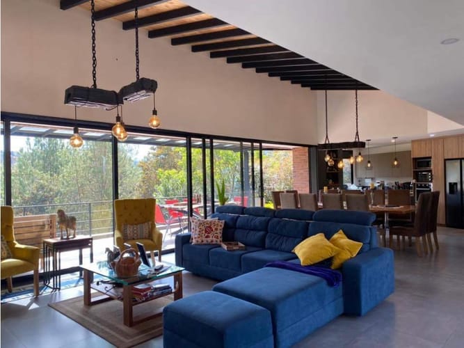 Casa de 3 alcobas en venta en Pantanillo, El Retiro, 332 m² · foto 2 de 14