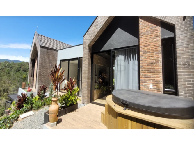 Casa de 4 alcobas en venta en El Retiro, 323 m² · foto 3 de 21