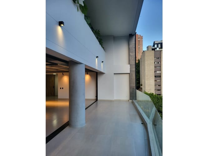 Apartamento en venta en El Poblado, Medellín · foto 4 de 13