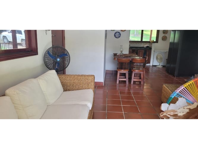 Casa de 4 alcobas en venta en Patio Bonito, Medellín, 290 m² · foto 9 de 12