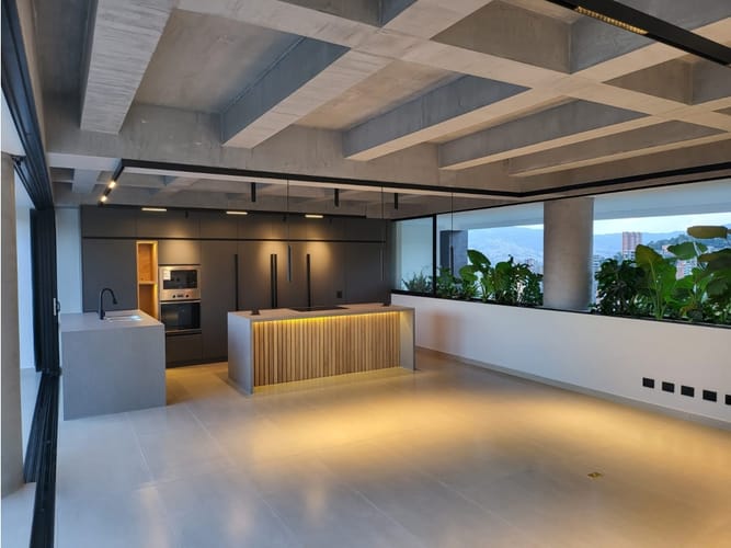Apartamento en venta en El Poblado, Medellín · foto 6 de 13