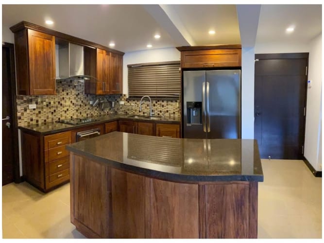 Casa de 8 alcobas en venta en San Jose, Rionegro, 350 m² · foto 2 de 19