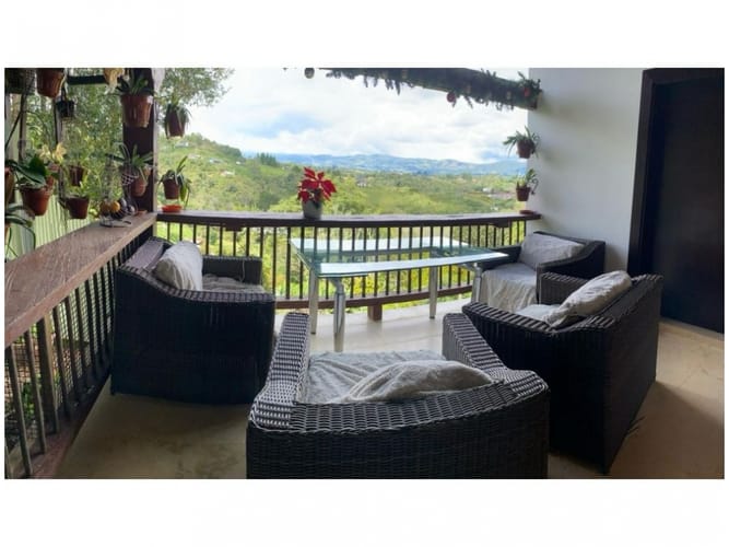 Casa de 8 alcobas en venta en San Jose, Rionegro, 350 m² · foto 3 de 19