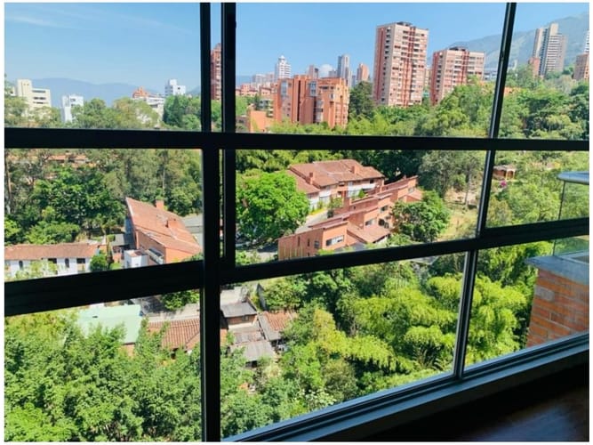 Apartamento de 5 alcobas en venta en Loma Benedictinos, Medellín, 238 m² · foto 4 de 24