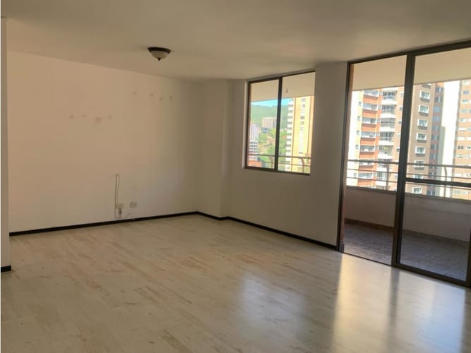 Apartamento de 2 alcobas en venta en Vizcaya, Medellín, 119 m² · foto 4 de 15