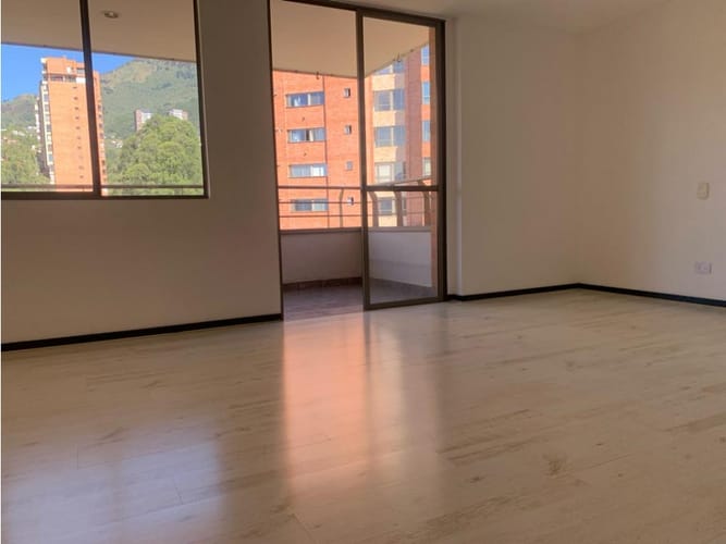 Apartamento de 2 alcobas en venta en Vizcaya, Medellín, 119 m² · foto 5 de 15