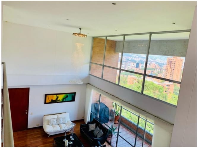 Apartamento de 5 alcobas en venta en Loma Benedictinos, Medellín, 238 m² · foto 9 de 24