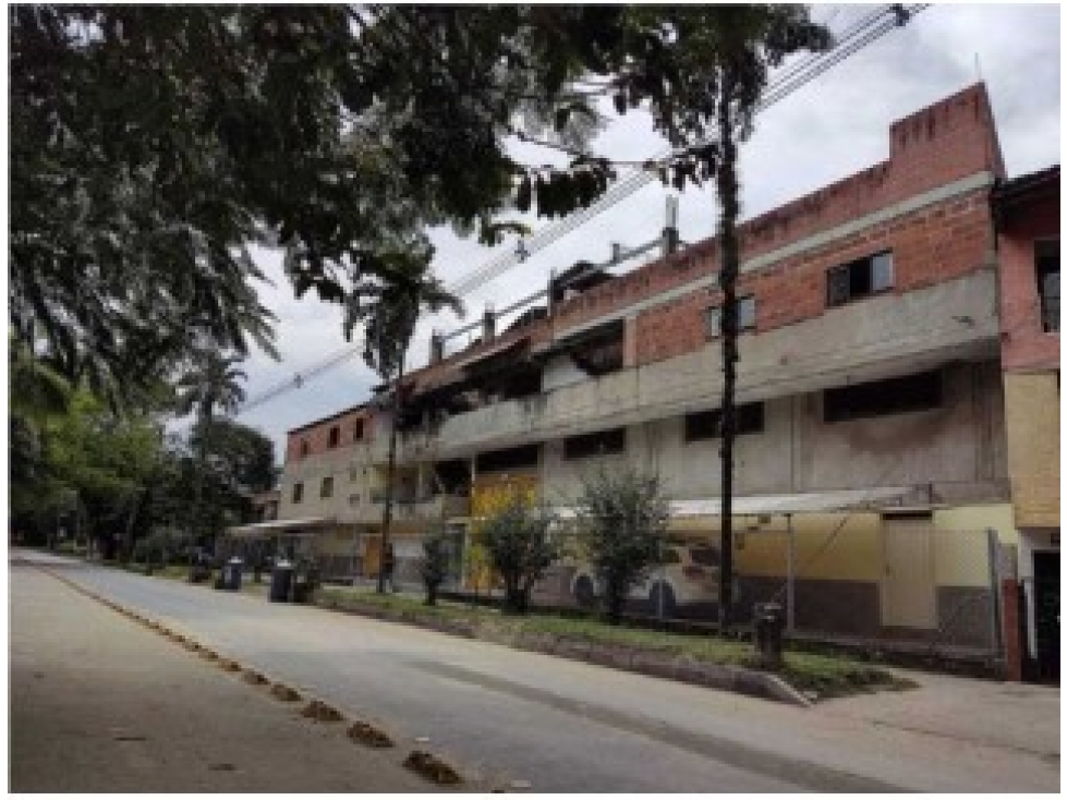 Bodega en venta en Belén, Medellín, 950 m² · foto 3 de 4