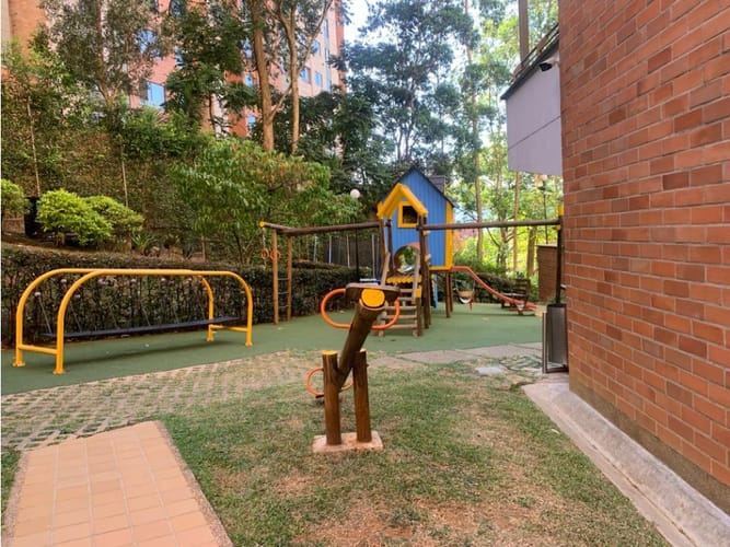Apartamento de 2 alcobas en venta en Vizcaya, Medellín, 119 m² · foto 12 de 15