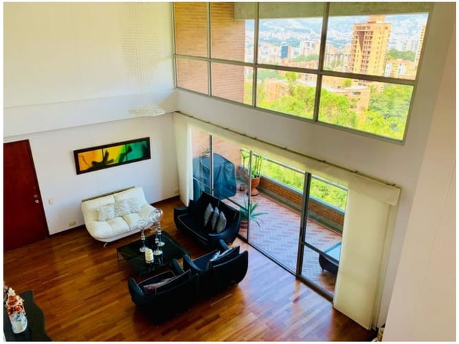 Apartamento de 5 alcobas en venta en Loma Benedictinos, Medellín, 238 m² · foto 19 de 24