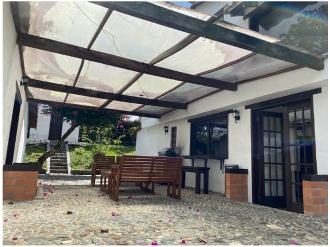 Casa de 5 alcobas en venta en San Antonio De Pereira, El Carmen de Viboral, 330 m² · foto 4 de 20