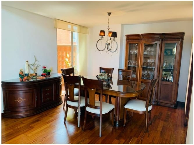 Apartamento de 5 alcobas en venta en Loma Benedictinos, Medellín, 238 m² · foto 22 de 24
