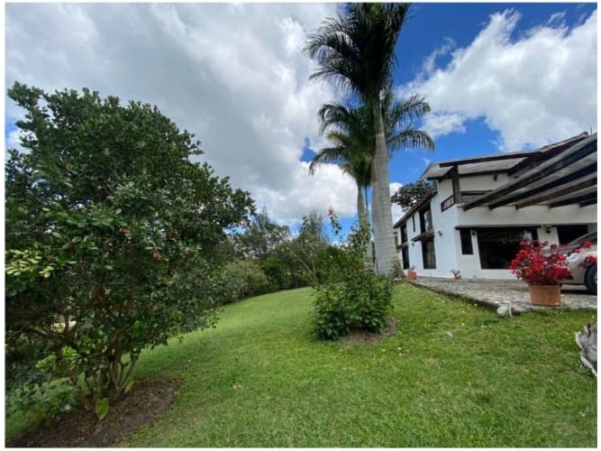 Casa de 5 alcobas en venta en San Antonio De Pereira, El Carmen de Viboral, 330 m² · foto 5 de 20