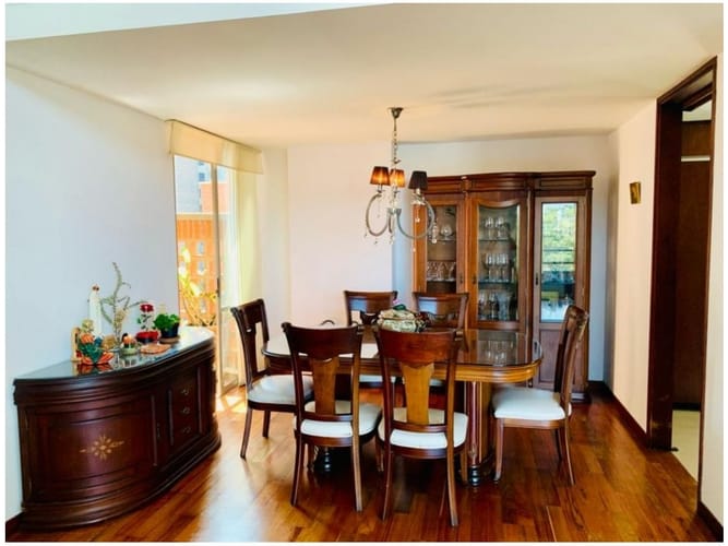 Apartamento de 5 alcobas en venta en Loma Benedictinos, Medellín, 238 m² · foto 23 de 24