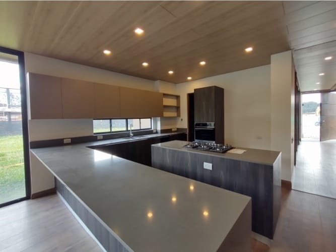 Casa de 3 alcobas en venta en Vía Las Palmas, Envigado, 433 m² · foto 10 de 17