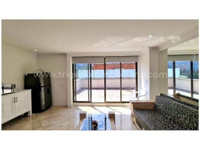 Apartamento de 4 alcobas en venta en Los Balsos, Medellín, 405 m² · foto 2 de 15