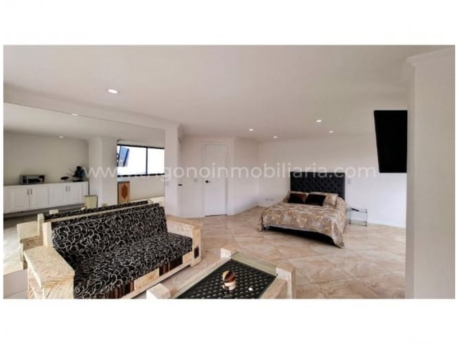 Apartamento de 4 alcobas en venta en Los Balsos, Medellín, 405 m² · foto 4 de 15
