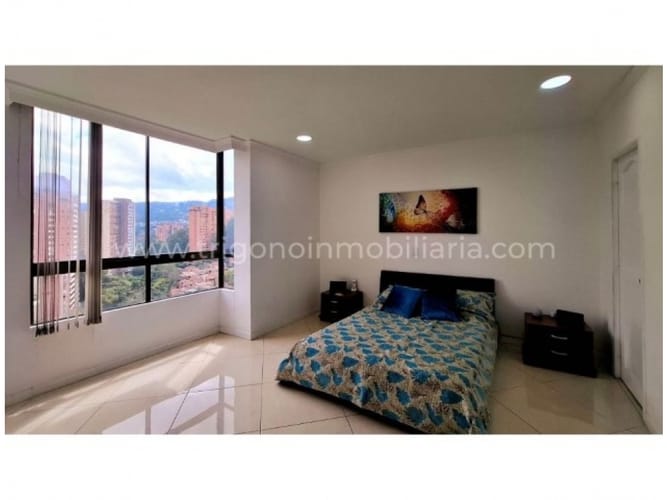 Apartamento de 4 alcobas en venta en Los Balsos, Medellín, 405 m² · foto 11 de 15