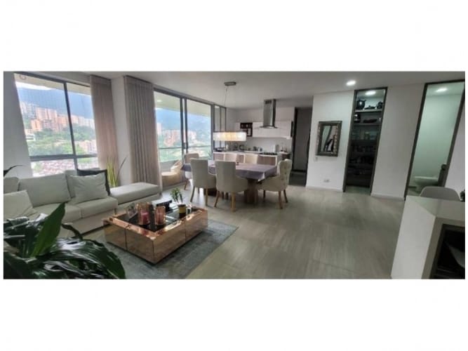Apartamento de 3 alcobas en venta en Uribe Angel, Envigado, 275 m² · foto 4 de 17