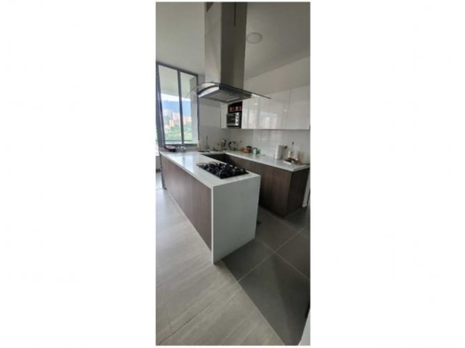 Apartamento de 3 alcobas en venta en Uribe Angel, Envigado, 275 m² · foto 10 de 17