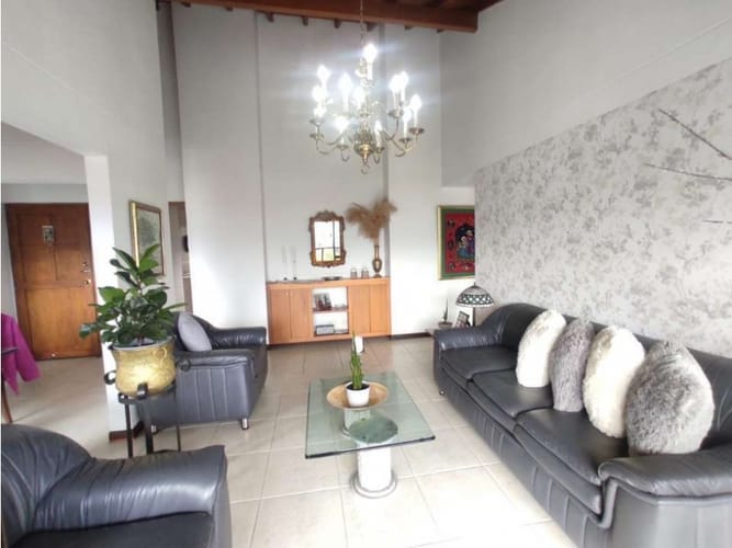 Apartamento de 4 alcobas en venta en Urbanizacion Villa Linda, Medellín, 166 m² · foto 10 de 15