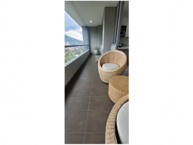 Apartamento de 3 alcobas en venta en Uribe Angel, Envigado, 275 m² · foto 11 de 17