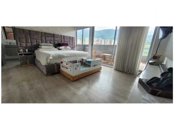 Apartamento de 3 alcobas en venta en Uribe Angel, Envigado, 275 m² · foto 12 de 17