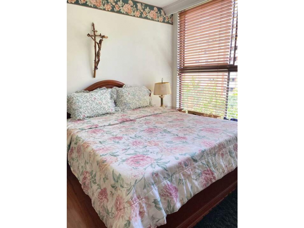 Apartamento en venta en El Poblado, Medellín · foto 9 de 12