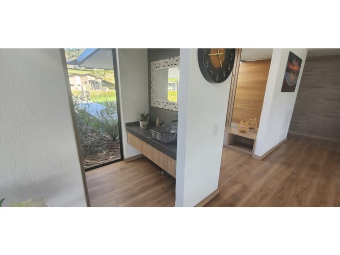 Casa de 5 alcobas en venta en El Tambo, La Ceja, 356 m² · foto 5 de 24