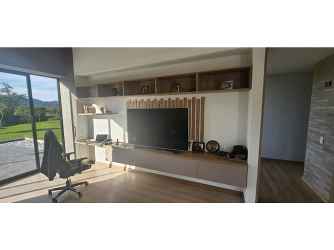 Casa de 5 alcobas en venta en El Tambo, La Ceja, 356 m² · foto 6 de 24