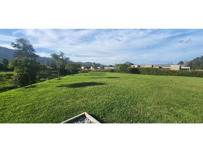 Casa de 5 alcobas en venta en El Tambo, La Ceja, 356 m² · foto 9 de 24