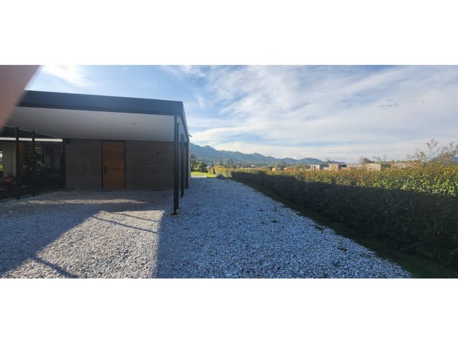 Casa de 5 alcobas en venta en El Tambo, La Ceja, 356 m² · foto 13 de 24