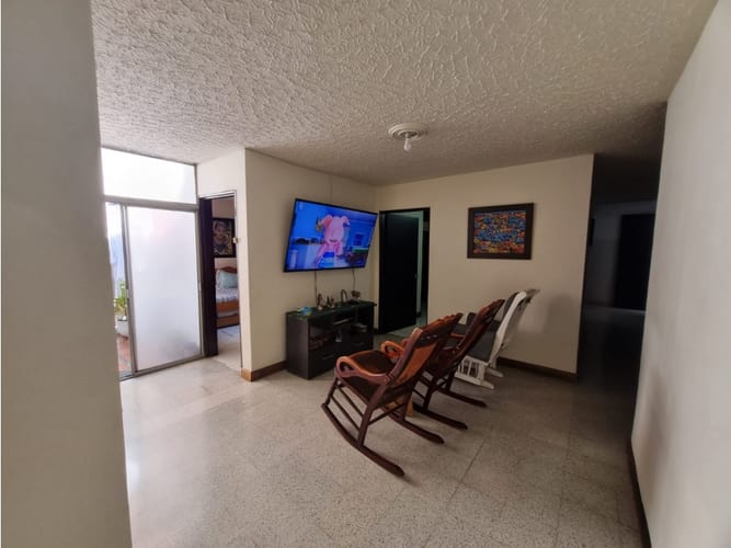 Casa de 4 alcobas en venta en Laureles, Medellín, 250 m² · foto 3 de 16