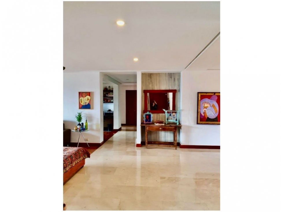 Apartamento de 3 alcobas en venta en El Poblado, Medellín, 210 m² · foto 7 de 20