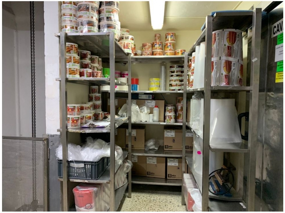 Bodega en venta en Cristo Rey, Medellín, 950 m² · foto 15 de 24