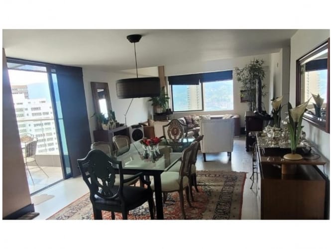 Apartamento en venta en El Poblado, Medellín · foto 3 de 23