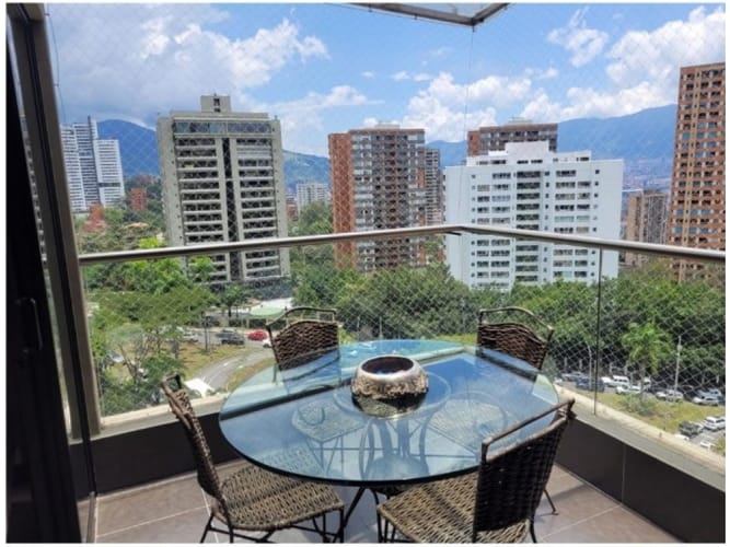Apartamento en venta en El Poblado, Medellín · foto 14 de 23