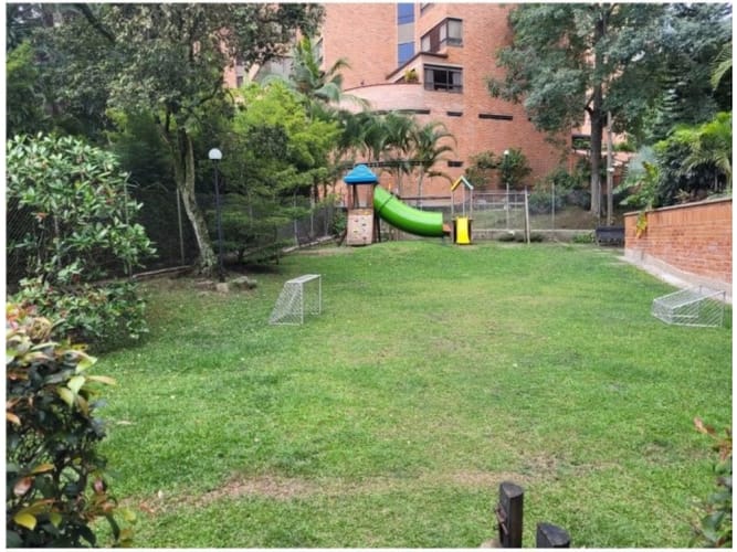 Apartamento en venta en El Poblado, Medellín · foto 20 de 23