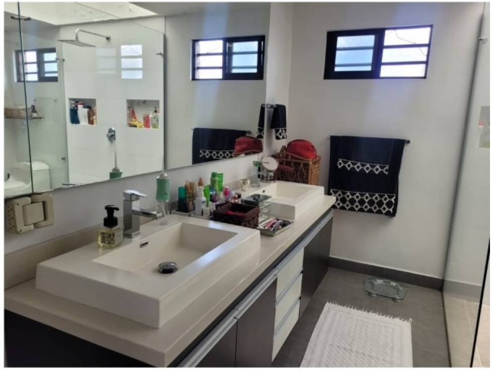 Apartamento en venta en El Poblado, Medellín · foto 22 de 23