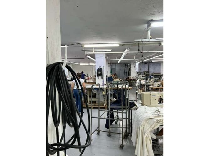 Bodega en venta en Belén, Medellín, 1880 m² · foto 4 de 11