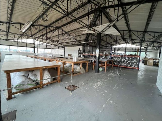 Bodega en venta en Belén, Medellín, 1880 m² · foto 7 de 11