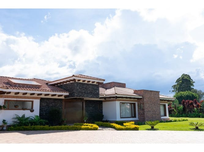 Casa de 4 alcobas en venta en Llano Grande, Medellín, 650 m² · foto 14 de 21