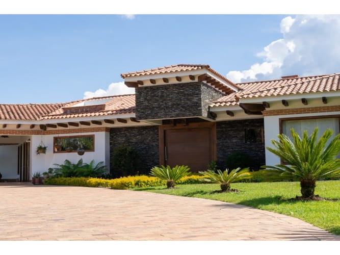 Casa de 4 alcobas en venta en Llano Grande, Medellín, 650 m² · foto 16 de 21